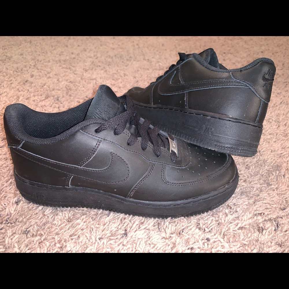 All Black Air Force 1
